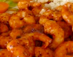 Camarones Enchilados / Shrimp in Creole Sauce